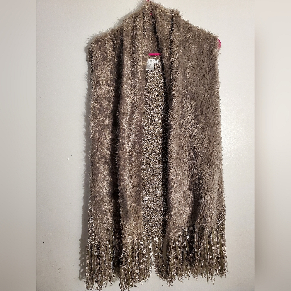 ALBERTO MAKALI sleeveless, faux fur vests sz MED grey with gold tones